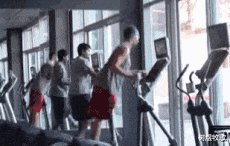 太阳系 “人类能通过匕首在蟒蛇的肚子里自救吗？”评论满脸不屑