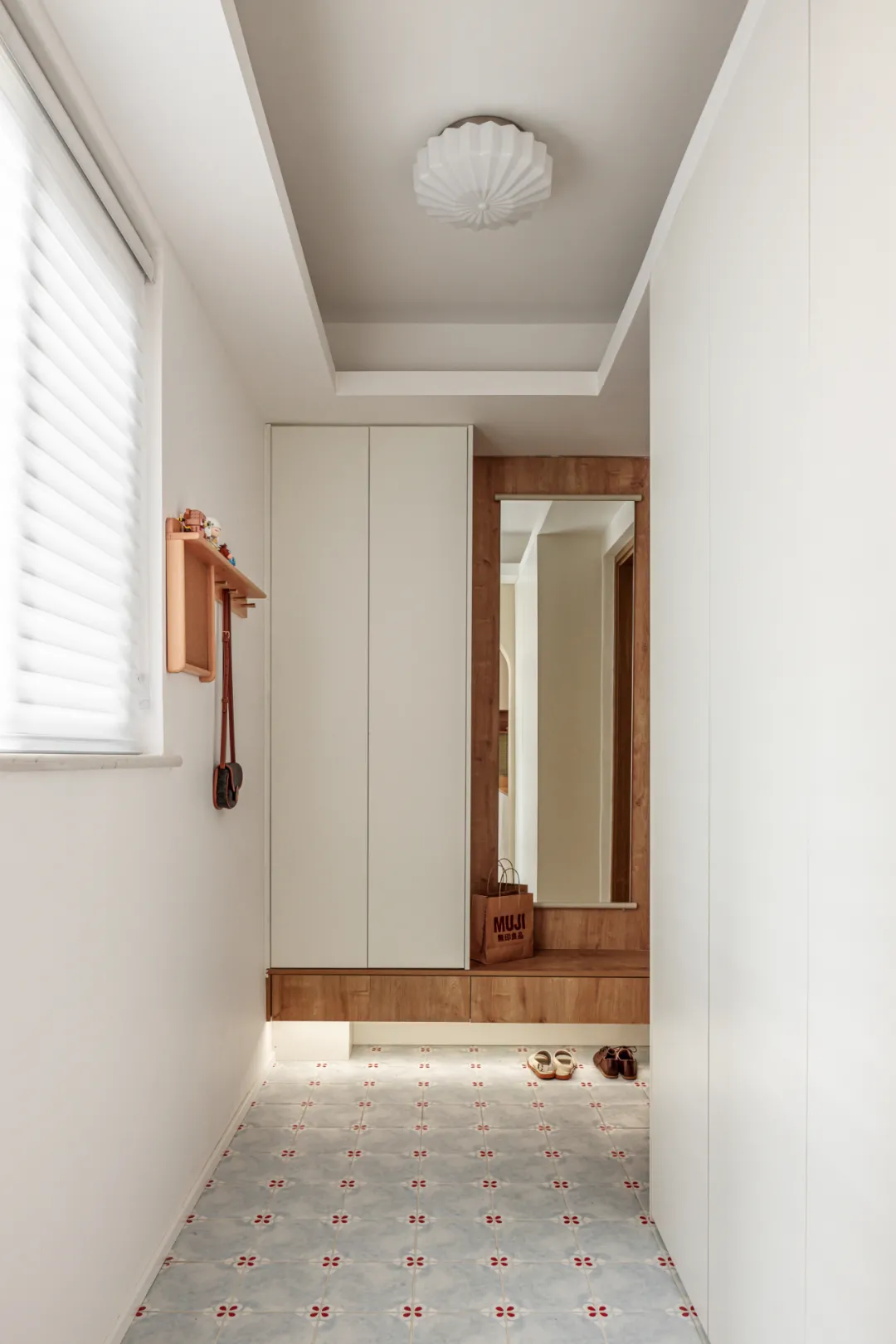 装修案例 | 140㎡二手房改造,弥漫宁静与沉稳之美