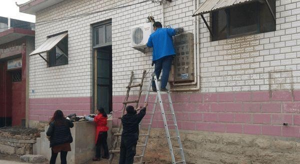 家中大小宝|农民又有好消息,电费缴纳标准变化,农村用电更便宜了?