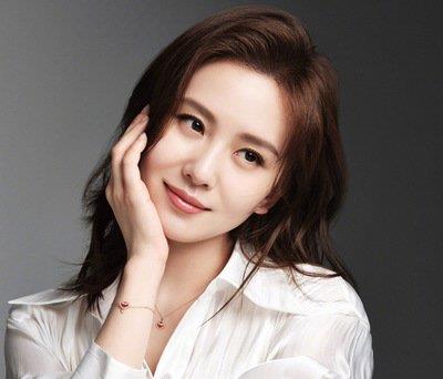 丁禹兮|娱乐八卦：邓伦，丁禹兮，蔡徐坤，王一博，易烊千玺，?张艺兴