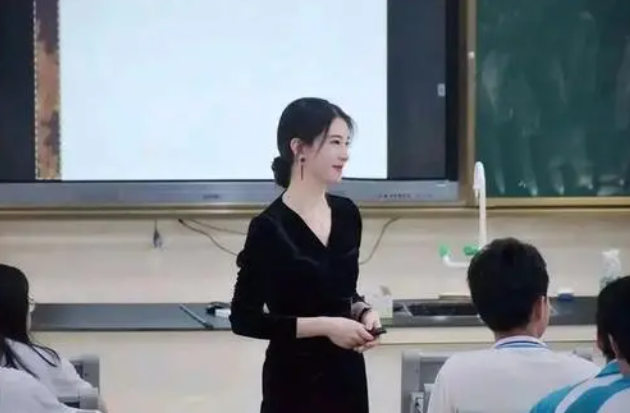 糯妈育儿经|年轻教师备课笔记引争议，家长表示用心良苦，老教师却说浪费时间