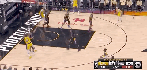 保羅|踢襠！惡犯！保羅末節(jié)被雪藏！冠軍夢(mèng)啊，蛋碎一地了