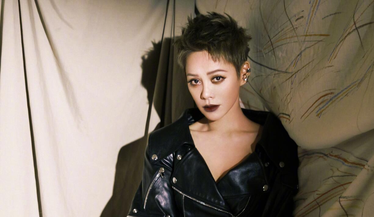 杨幂|宁静，你让观众更加坚信了《脱口秀大会》的赛制存在严重漏洞