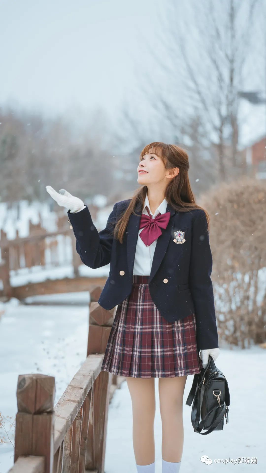 平职|JK少女：雪中的甜美愿望