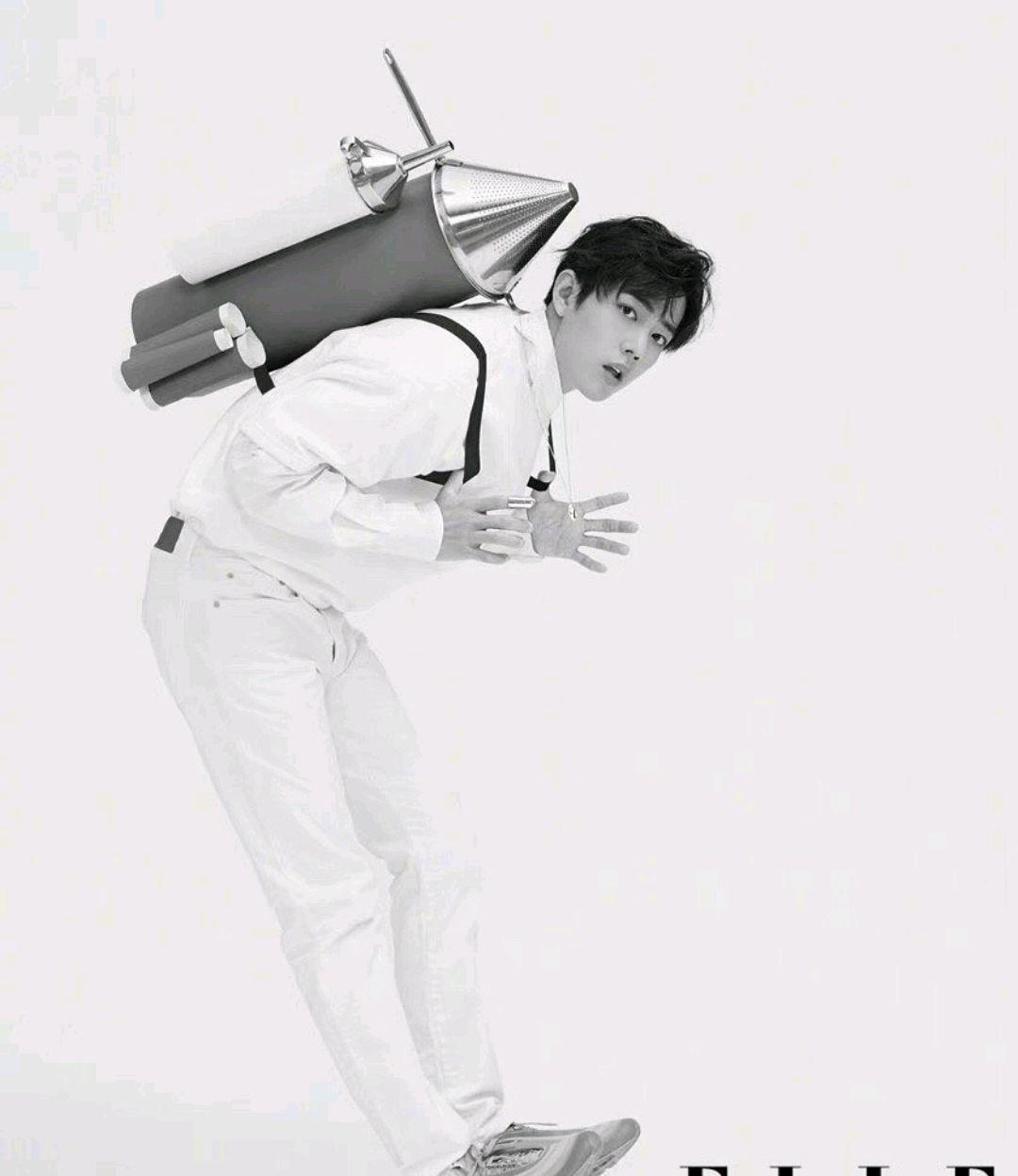 肖战|肖战登《ELLE》杂志，2022开年首封