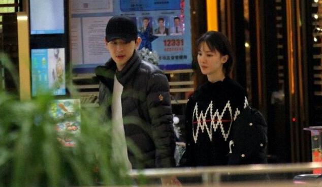 金晨|金晨深夜激吻小鲜肉？疑似新恋情曝光，曾与邓伦贾乃亮传过绯闻？