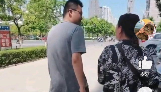 姚策|熊磊晒与杜妈合影，网友：只要自己不尴尬，尴尬的就是别人