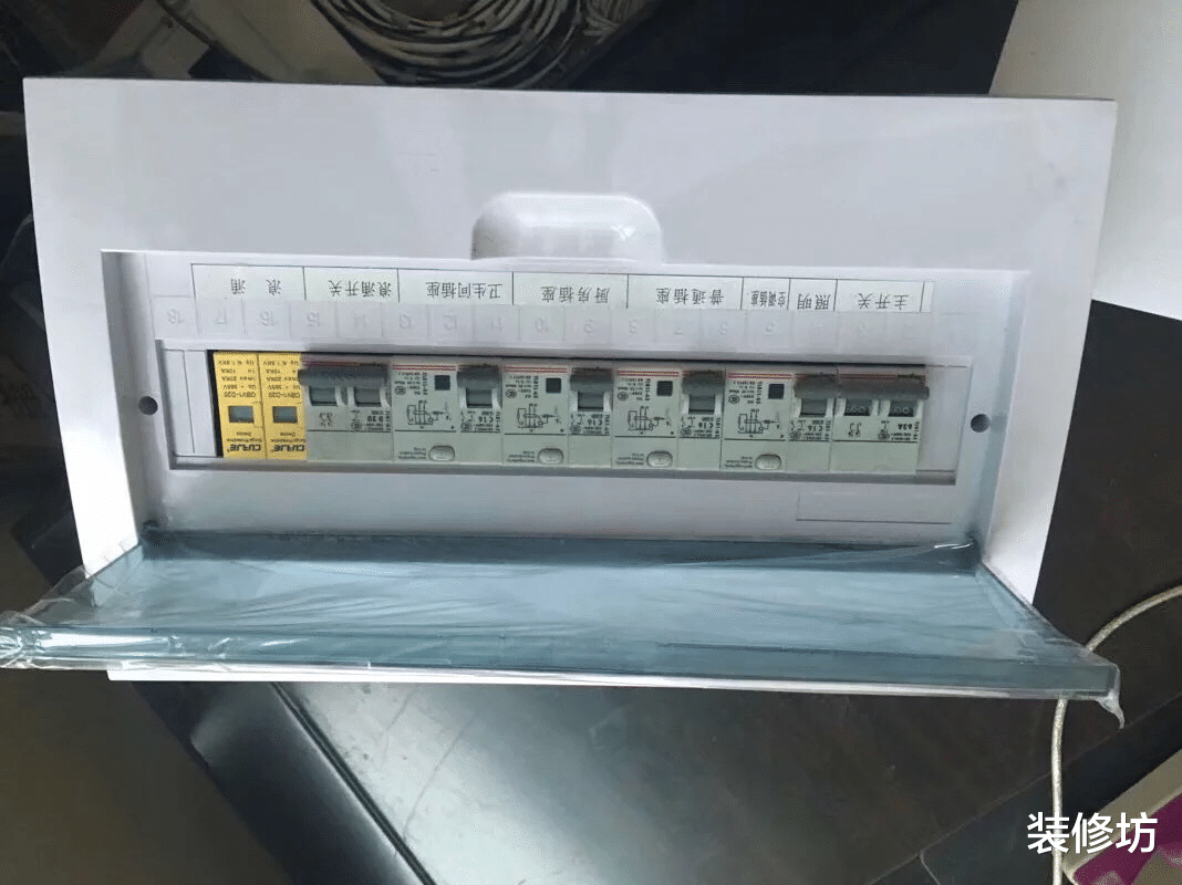 电路安全很重要，入住新房前，记得做好电路验收，不要忽视细节