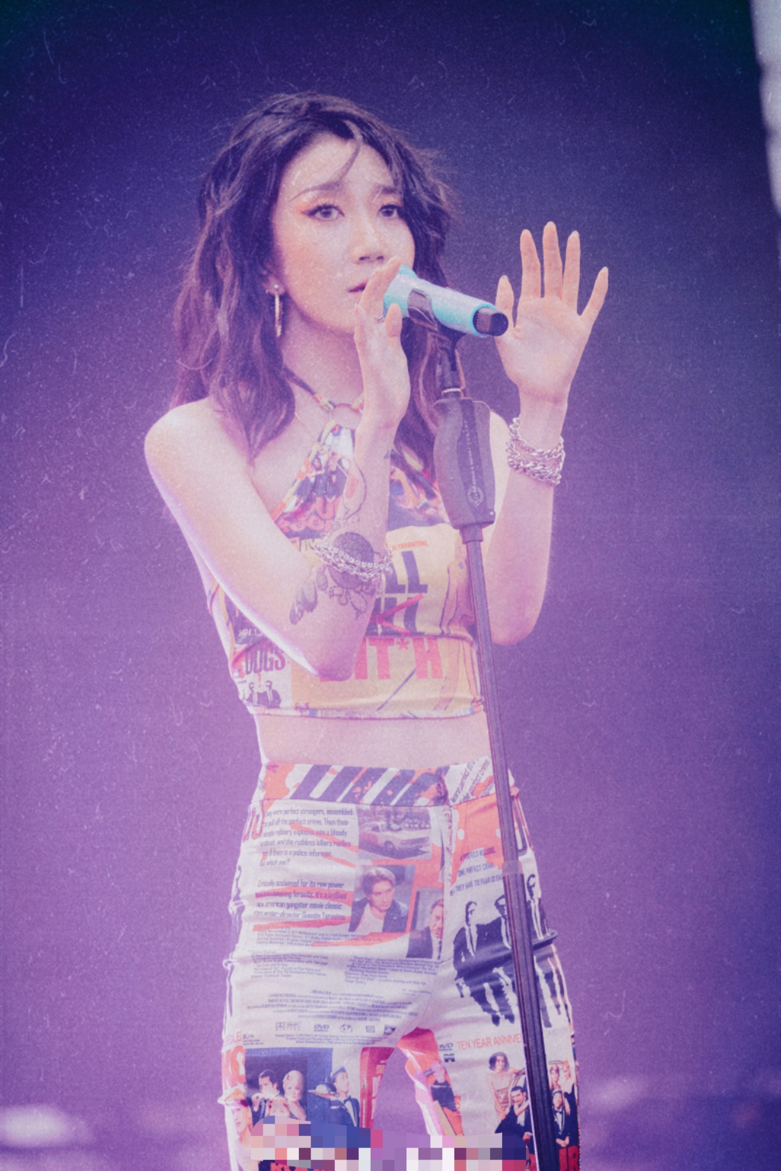 央视 乃万被央视媒体点名，涉嫌侵权，性感场所不妥