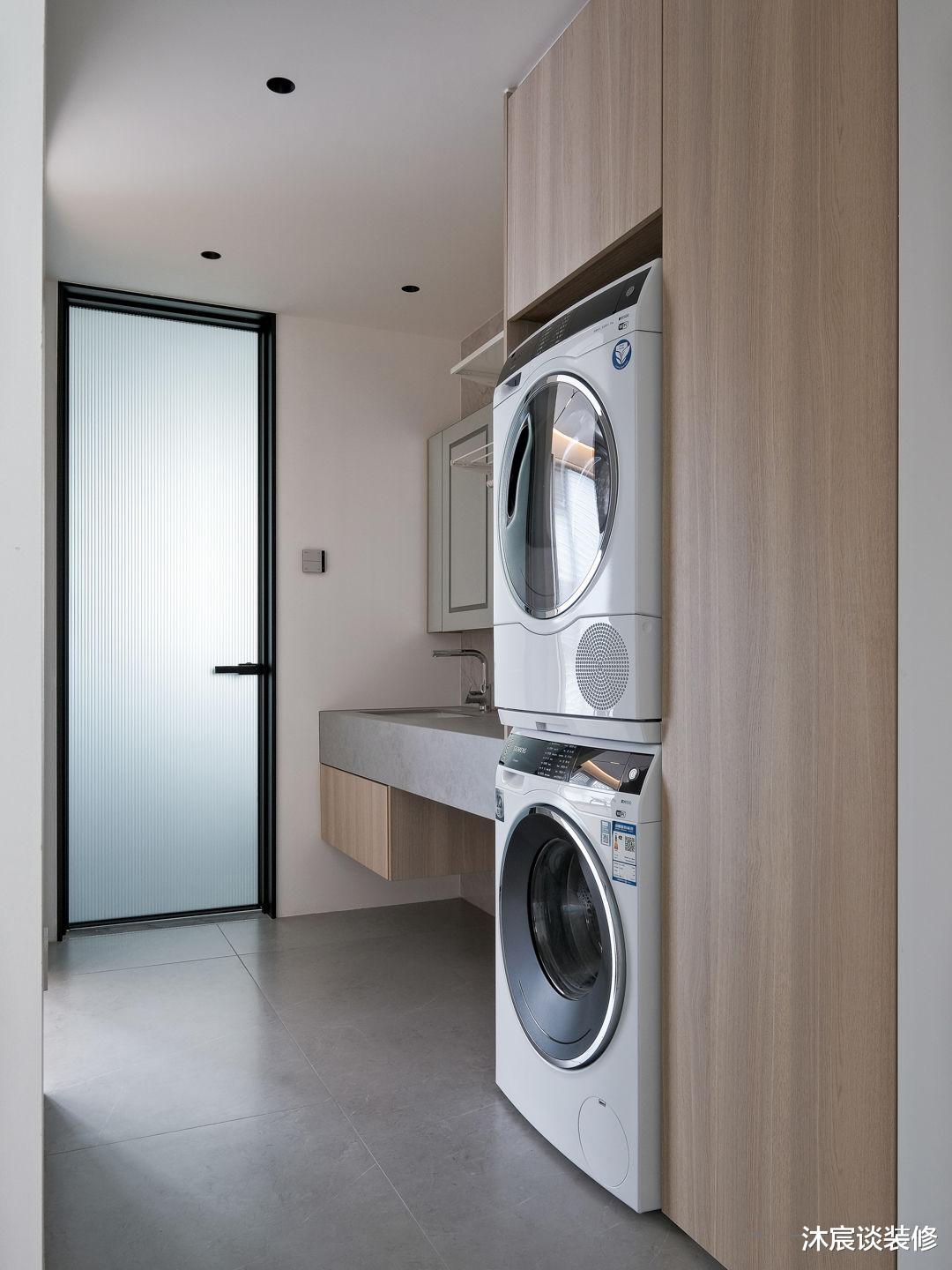 简约干净，是对一个家最高级的赞誉！像她家这样装，确实赏心悦目