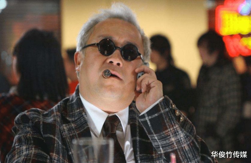 曾志伟|曾志伟：人前巨星，人后却不是合格父亲，女儿因他48岁未婚