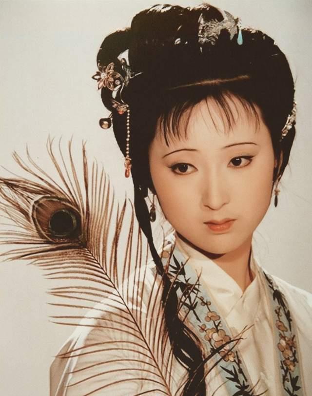 陈晓旭|陈晓旭：19岁演黛玉爆红，42岁去世，二婚丈夫如今生活幸福