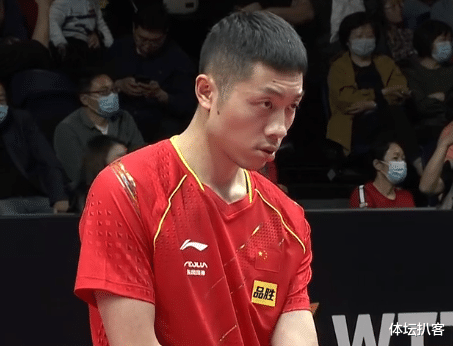 許昕|許昕出局后再遇恥辱！9-3領(lǐng)先遭大逆轉(zhuǎn)，場(chǎng)邊發(fā)呆，劉國(guó)梁黑臉
