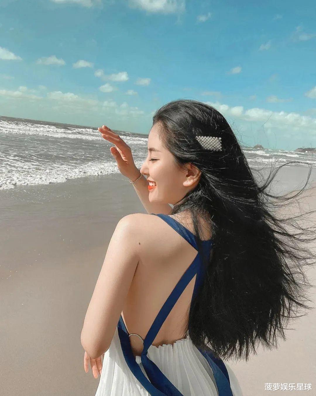 00后|清爽可人，温婉妩媚，她是让我惊艳的00后越南美女！