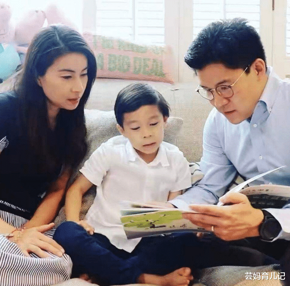 聂远|霍启刚一家晚餐照片曝光，桌上菜肴成亮点，网友：郭晶晶没嫁错人