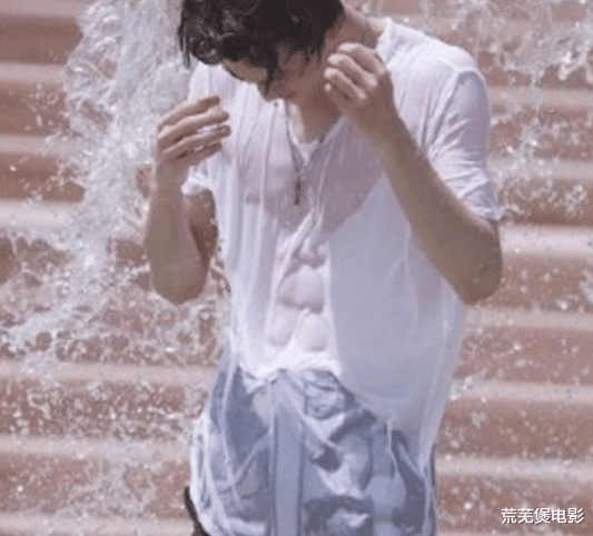 娱乐圈|娱乐圈中男艺人身材到底有多好？看到最后一个：男生都爱上他了