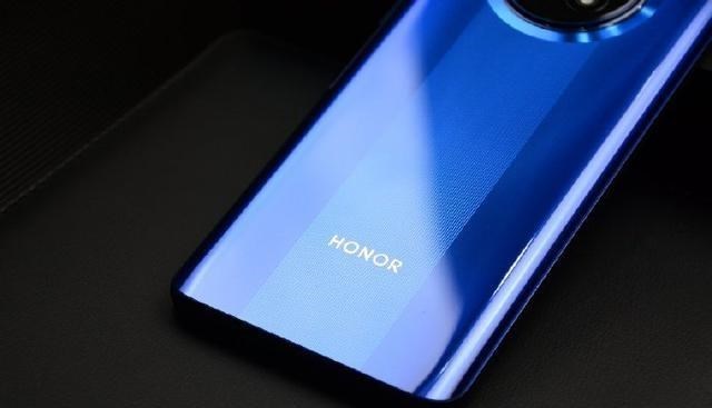 各抒己见 荣耀X30 Max正式定名，取代X20 Max，本月末发布！