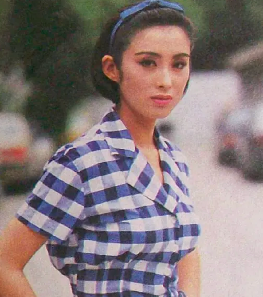 张敏|53岁张敏近照曝光：“最美赵敏”28年后再回眸时，早已物是人非