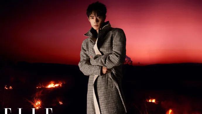 肖战|2022开年刊：杨幂豹纹妖艳，刘亦菲御姐范，肖战成万花丛中一点绿