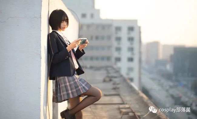 |JK少女：一起来天台学习吧