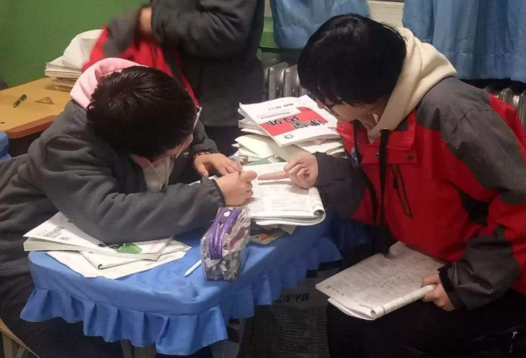 早恋|中考推出新政策,22年将实行“两考合一”,中考录取率或将降低