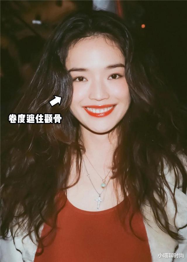 发型|50岁女人最好别留这“4种”发型，不仅大妈感十足，还显老没气质