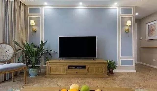 |客厅不要傻傻装电视墙了,如今聪明人都装这种代替,省钱又漂亮