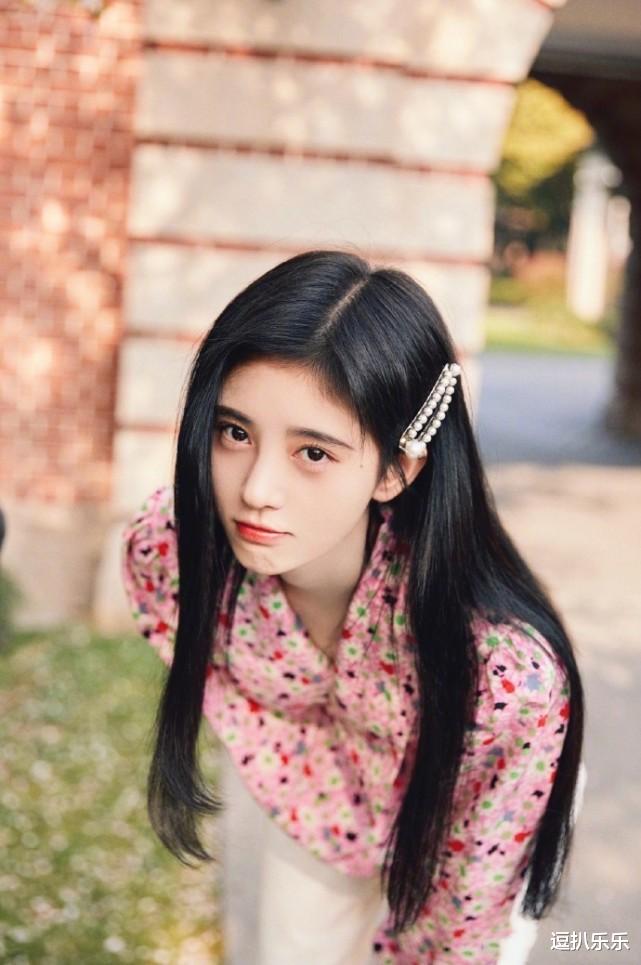 明星素颜|同是素颜，鞠婧祎半永久，吴宣仪最真实，被嘲后：我就是不想化妆