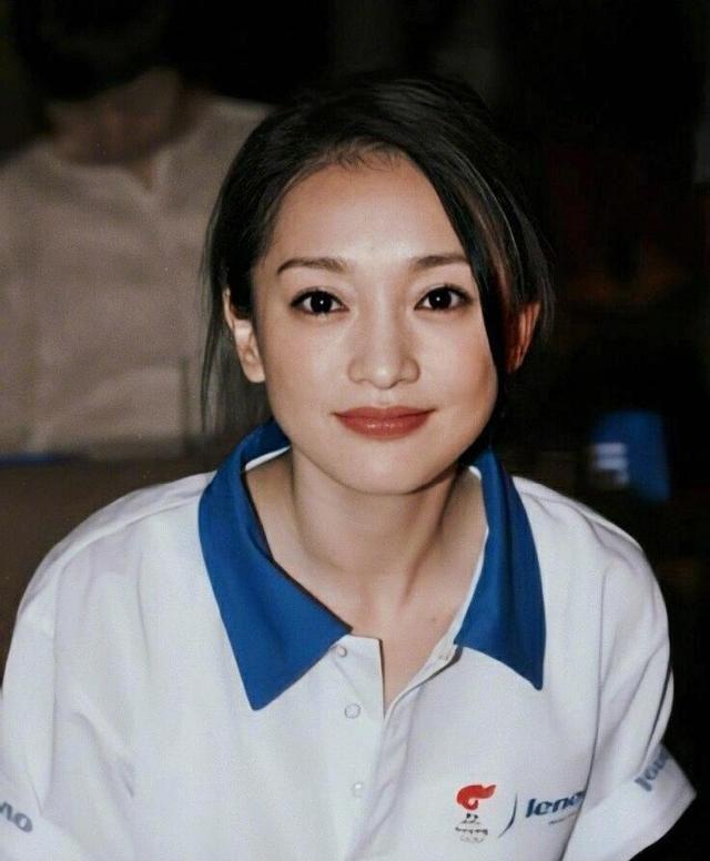 张庭|周迅也曾陷入容貌焦虑:出道30年,容颜几变?眼神不变