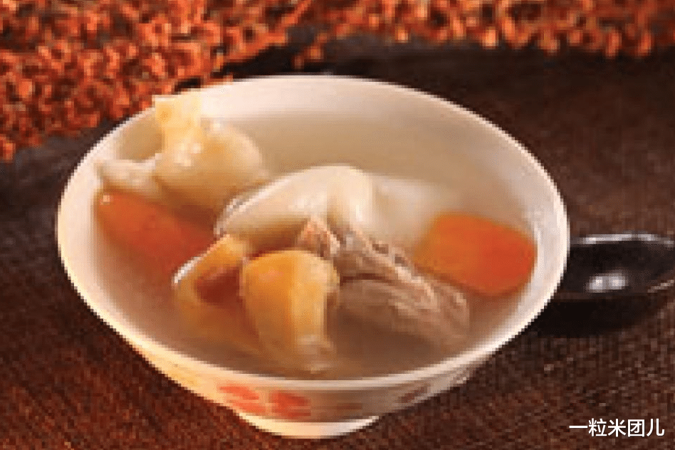 绿豆|入伏天热来碗汤吧，莲子绿豆大枣桃仁，清热消暑，营养开胃。