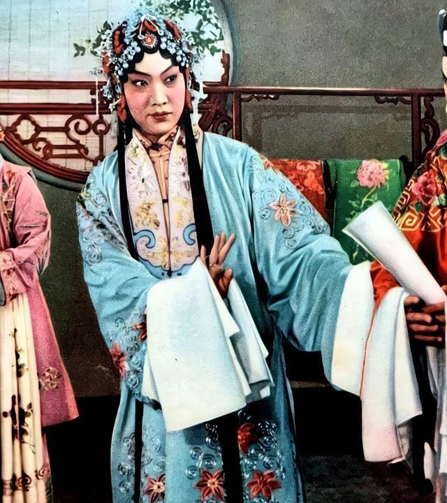 王嘉尔|张君秋的艺术主要来源是王、梅、程三派，其中两大特点最重要