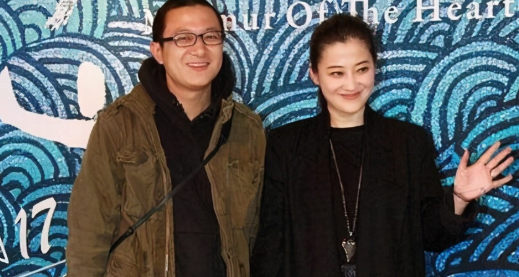 李沁|22岁拿国际影后，31岁离婚后嫁大11岁老公，如今46岁状态绝佳