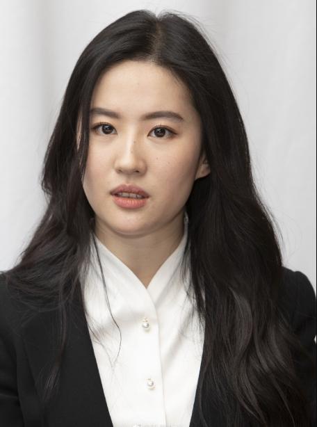 刘亦菲|刘亦菲：老成中年妇女？加入美国籍，在中国疯狂捞金