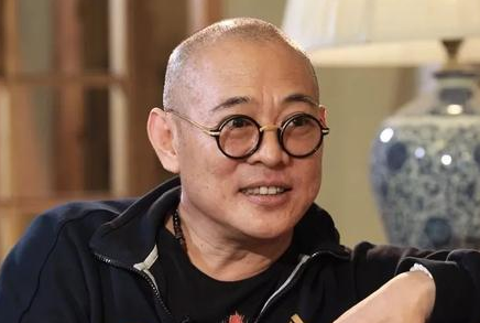 李连杰|李连杰背景有多牛？鲁豫问他爷爷是谁，他：我敢说，你敢播吗？