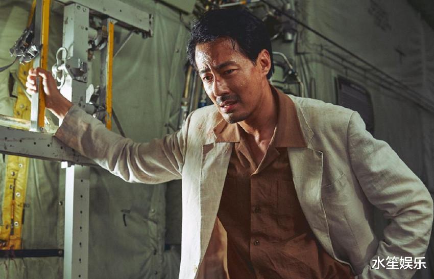 赵寅成|2021年釜日电影节奖项揭晓，刘亚仁夺影帝，赵寅成斩获年度男演员