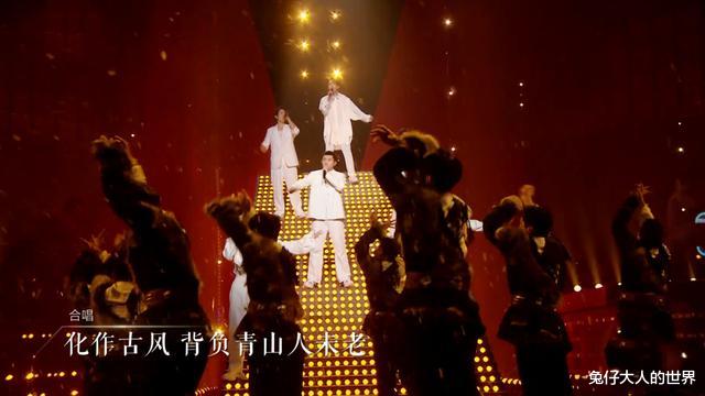 德云社|德云社尚九熙舞台公演，用唱歌的方式纪念英雄，网友直呼破防了