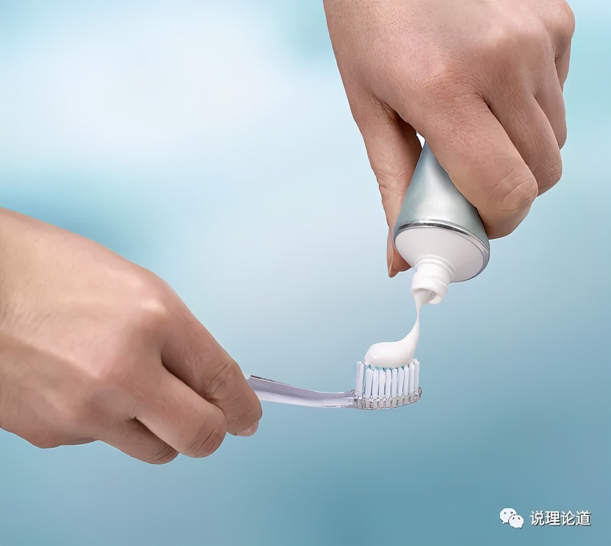 银川芽芽|每天刷牙就是在吸毒？买牙膏要看底部颜色条？
