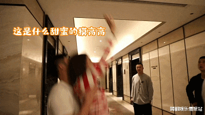 迪丽热巴|迪丽热巴王丽坤，不是肩扛就是单手举，黄景瑜男友力你感受到了吗