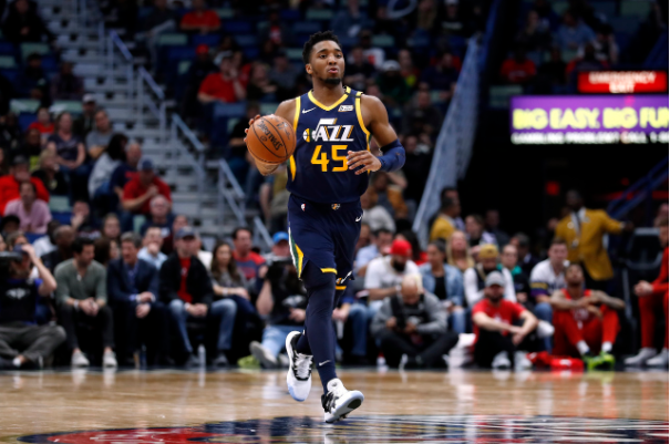 刘华体会讲体育课|四人被驱逐布罗格登30+9+4,步行者力克爵士,米切尔空砍26分