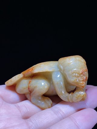 和田玉籽料|宋 和田玉籽料 红沁 玉迦楼罗神鸟 把件 摆件