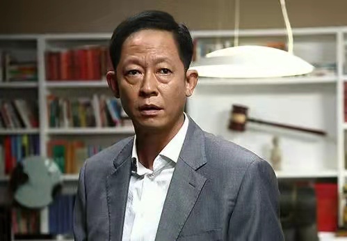 幸福娃|他是“奇葩”老戏骨，用独特演技，在演艺圈诠释精彩人生