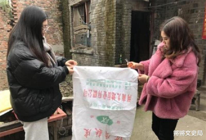 武则天|大姐用泡面做王冠模仿武则天，50万粉丝围观，23家公司求签约