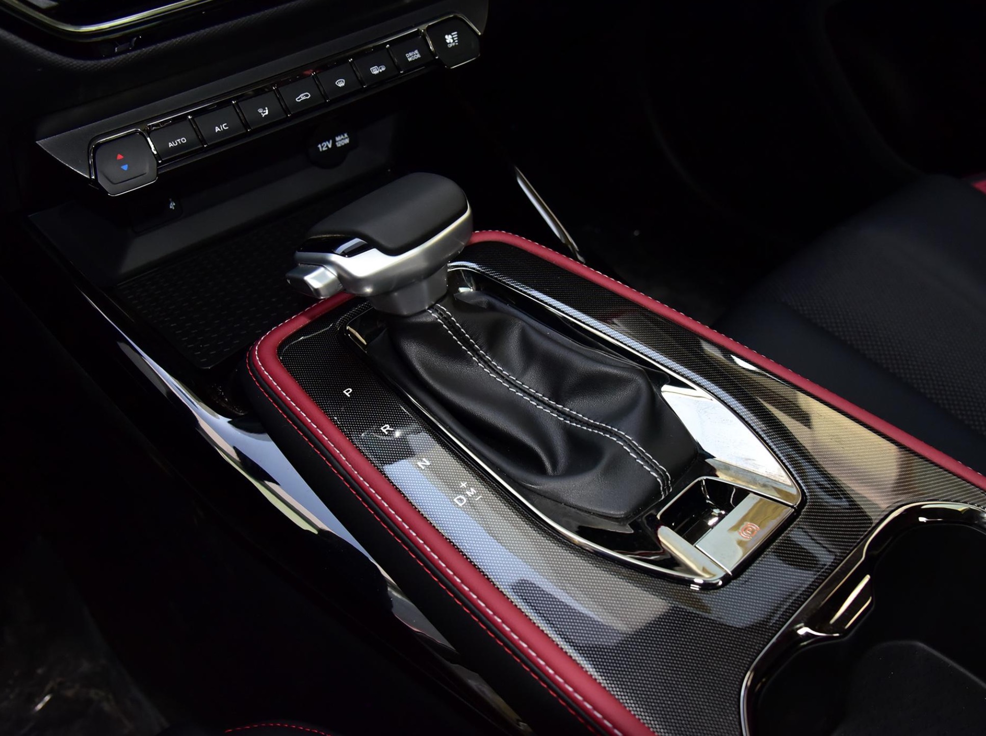 |被低估的“中国造”，12天订单破万，180马力7.79秒破百，6.99w起  ?