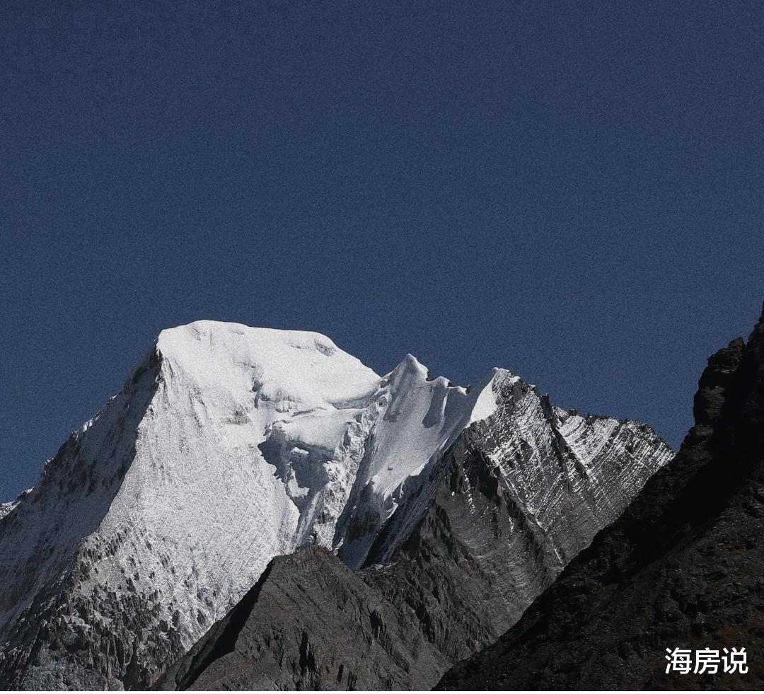 稻城亚丁 被上帝遗忘的稻城亚丁,干净纯粹的世外桃源,你来过这里吗?