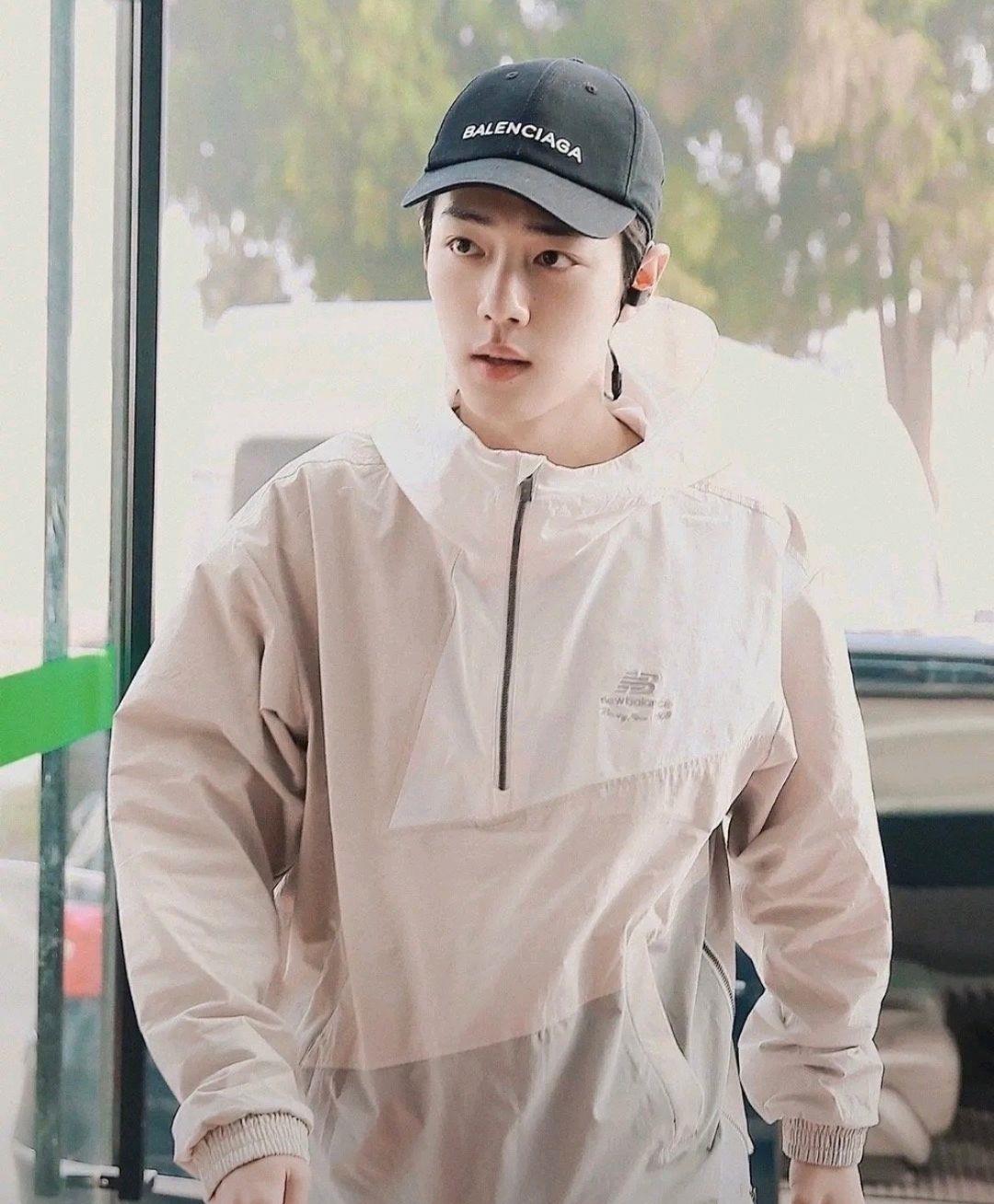 肖战|肖战帮粉丝捡起丢掉的尊严！网友：真诚赢得了尊重