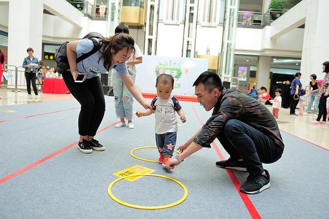 蔷薇妈妈育儿记|孩子三个月睡整觉，四个月变睡渣，宝妈别担心这是娃聪明的标志