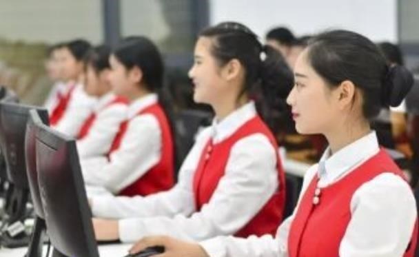 996工作制|高级技工人才缺口大，需求将超过2200万，家长依旧对技校避之不及