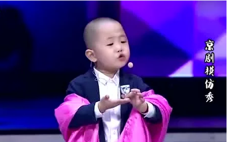 张峻豪|5岁上春晚，为父母挣数百万的张峻豪，如今为何没有任何消息了