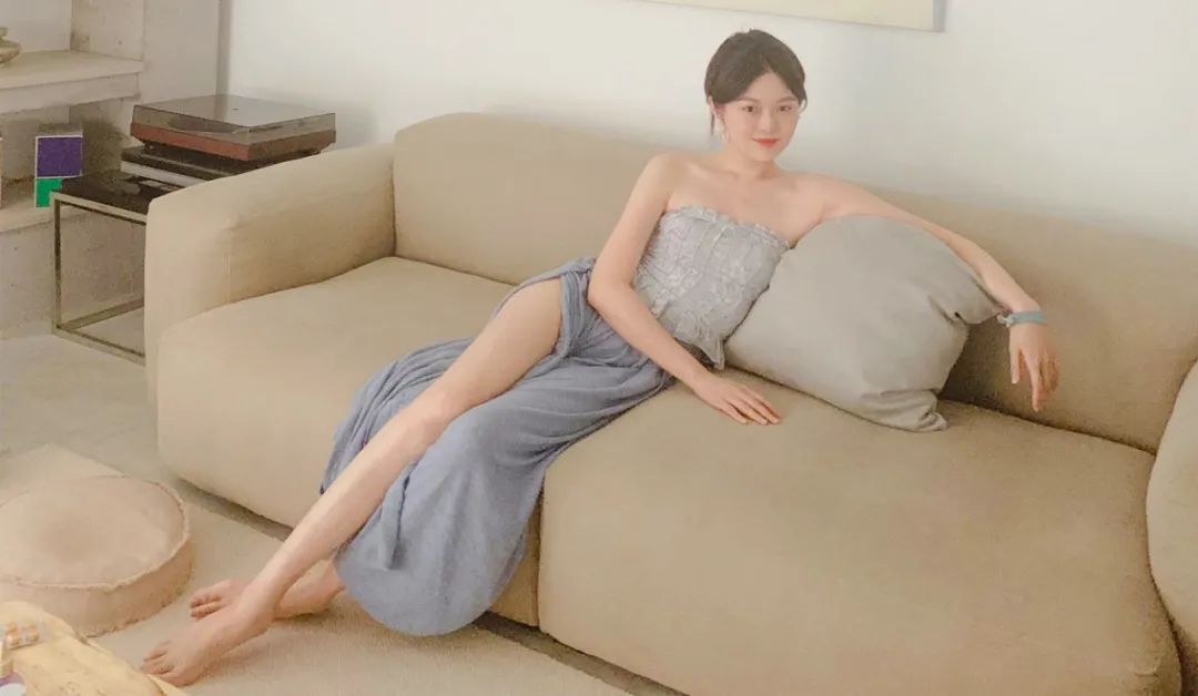 王玉雯|老公送外号“晚奶”，号称网红圈的邓文迪，代言劳斯莱斯还能惹争议？