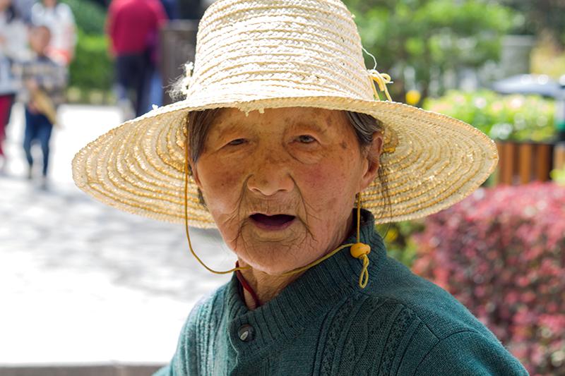 孙姐健康谈|老院士研究宫颈癌35年，总结2个“养宫绝招”，希望对你有帮助